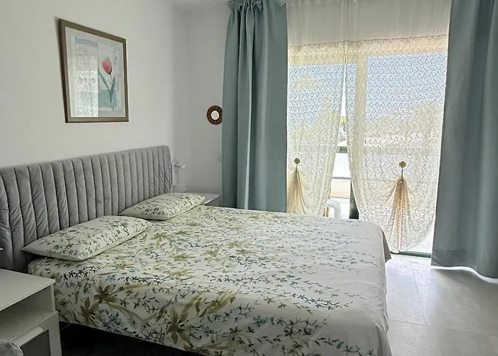 Al Sole Playa Roca * Costa Teguise