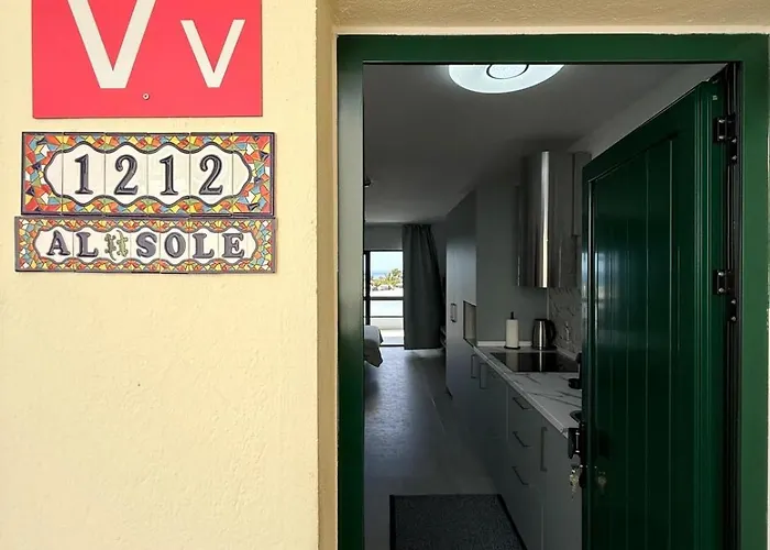 Al Sole Playa Roca アパート *